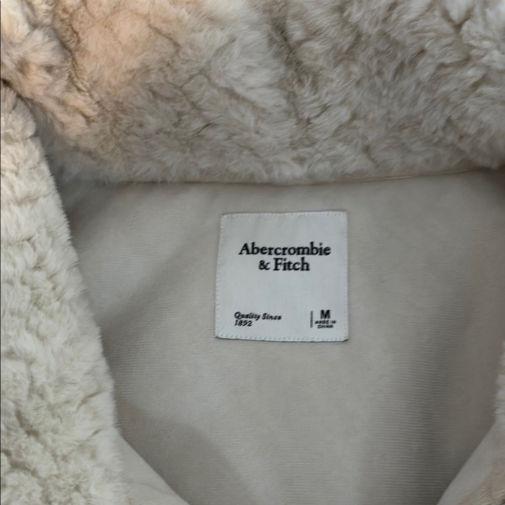 Abercrombie & Fitch Cream Teddy Jacket Plush Oversized Fit - Picture 2 of 2